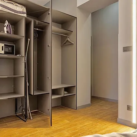 Family Boutique 2 * Leópolis