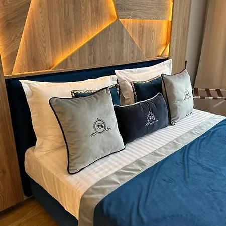 Family Boutique 2 - For 5 Guests Leopoli