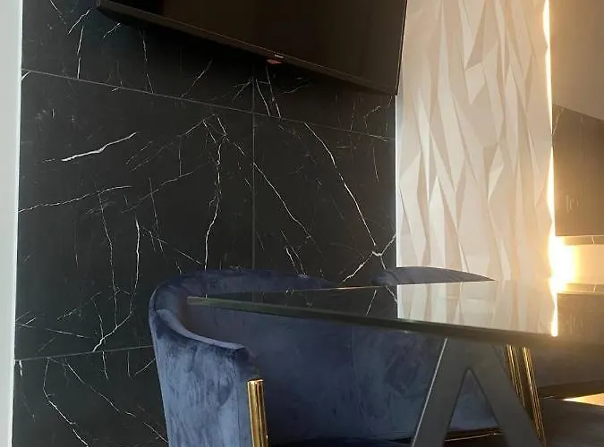 Family Boutique 2 * Leópolis